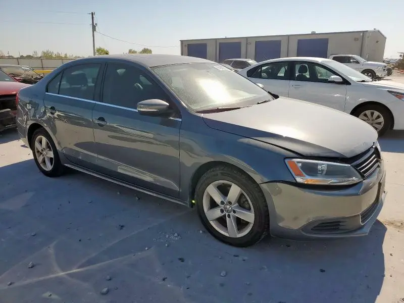 2013 VOLKSWAGEN JETTA TDI  