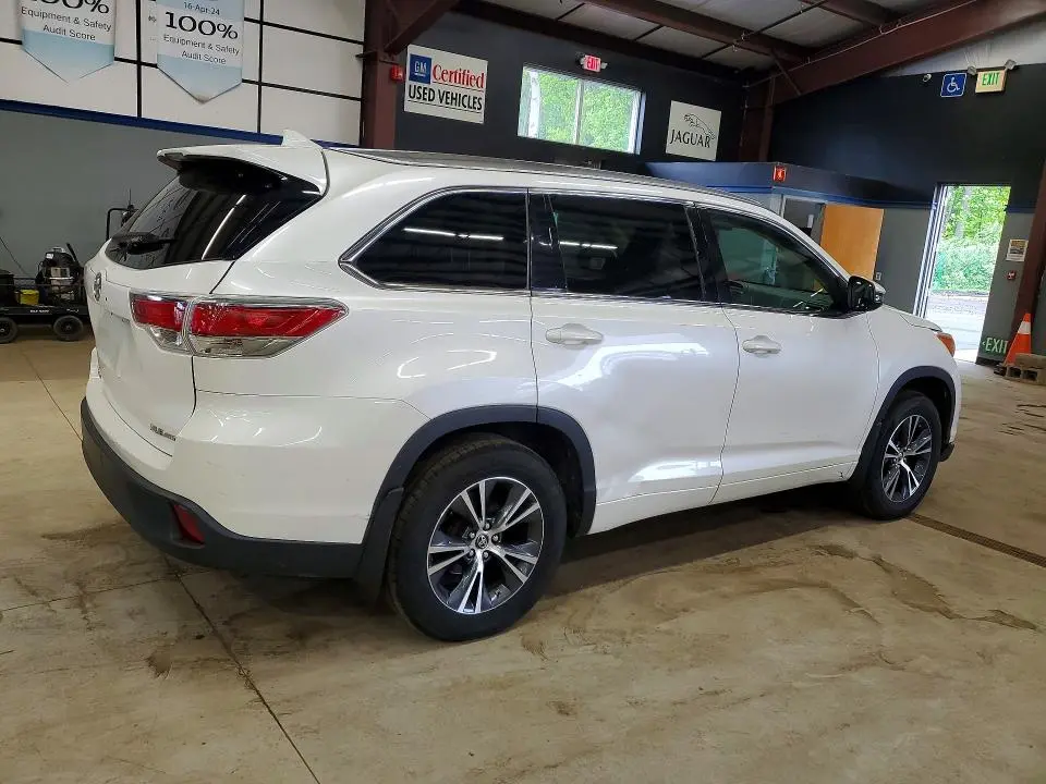 2016 TOYOTA HIGHLANDER XLE  