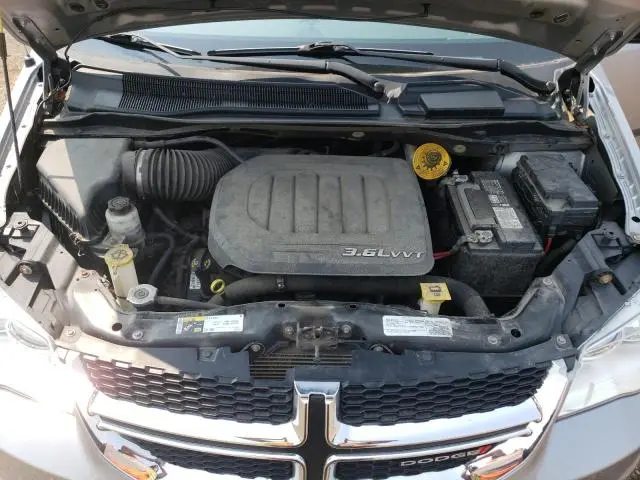 2016 DODGE GRAND CARAVAN SE  
