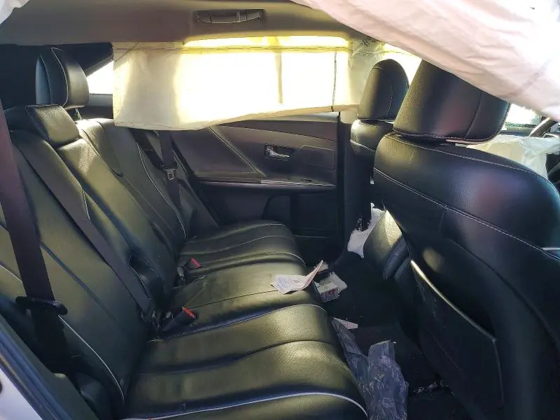 2013 TOYOTA VENZA LE  