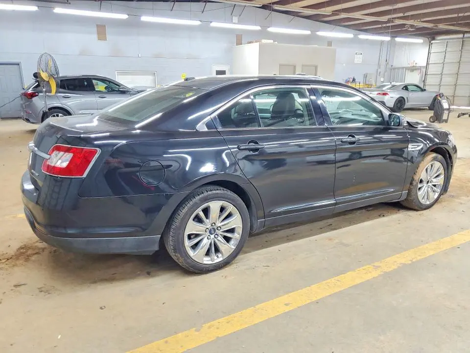 2010 FORD TAURUS LIMITED  