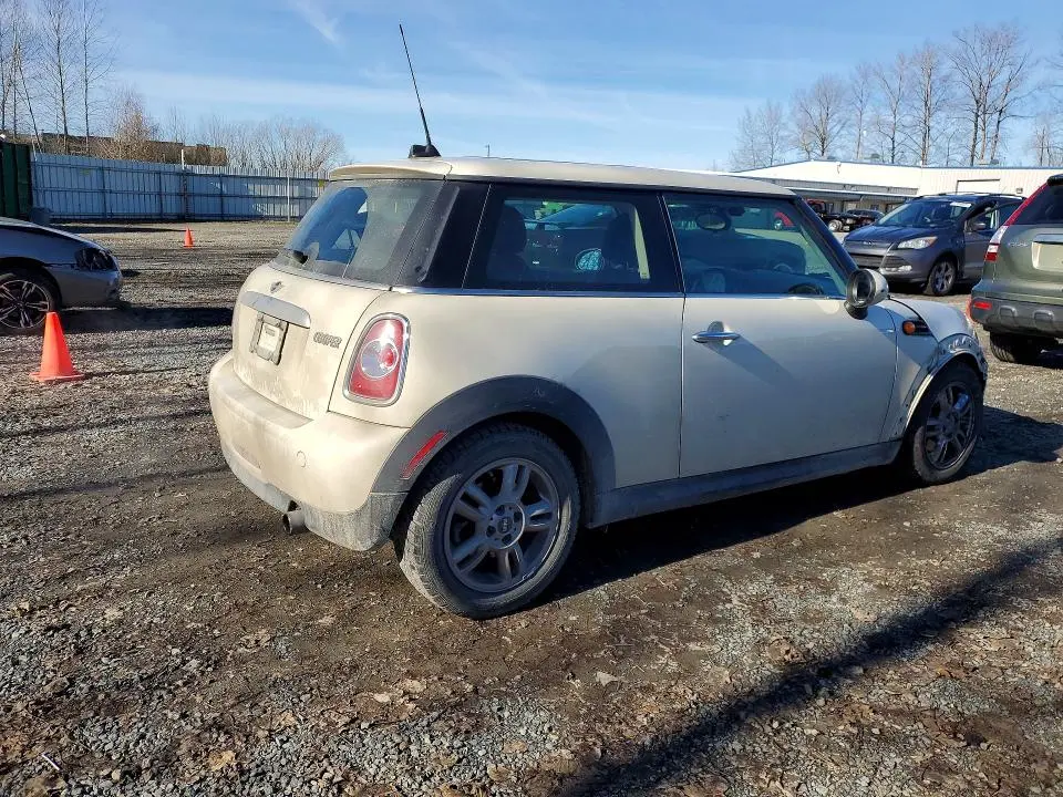 2013 MINI COOPER   