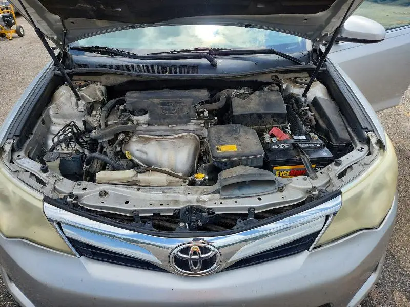 2014 TOYOTA CAMRY LE  
