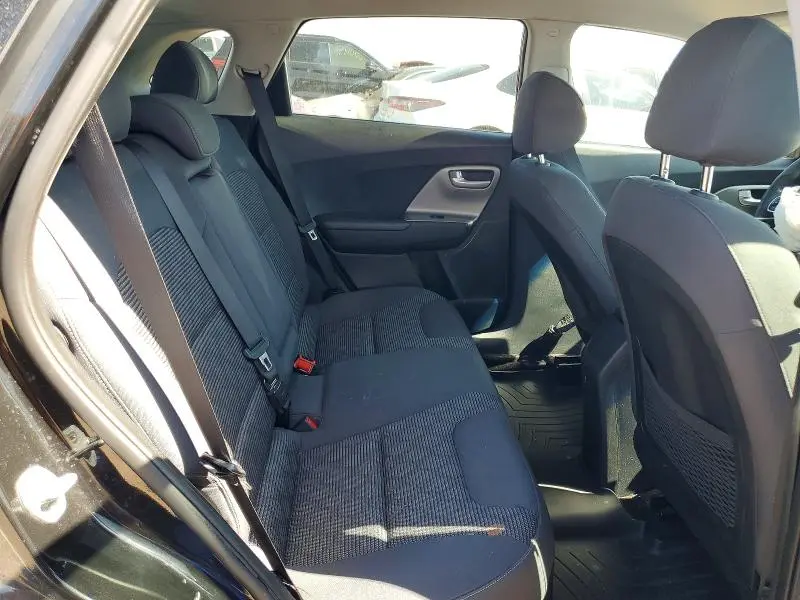 2017 KIA NIRO LX  