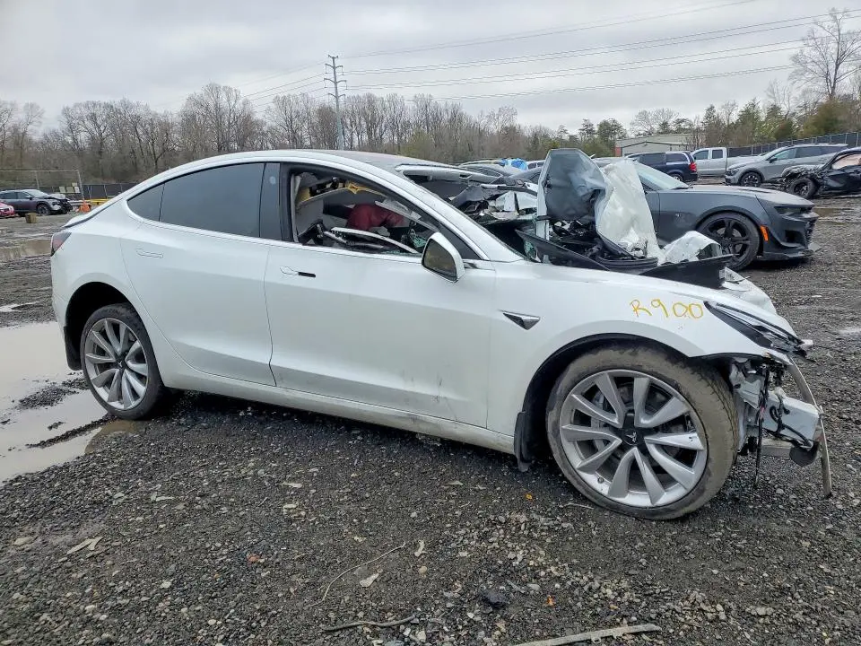 2018 TESLA MODEL 3   