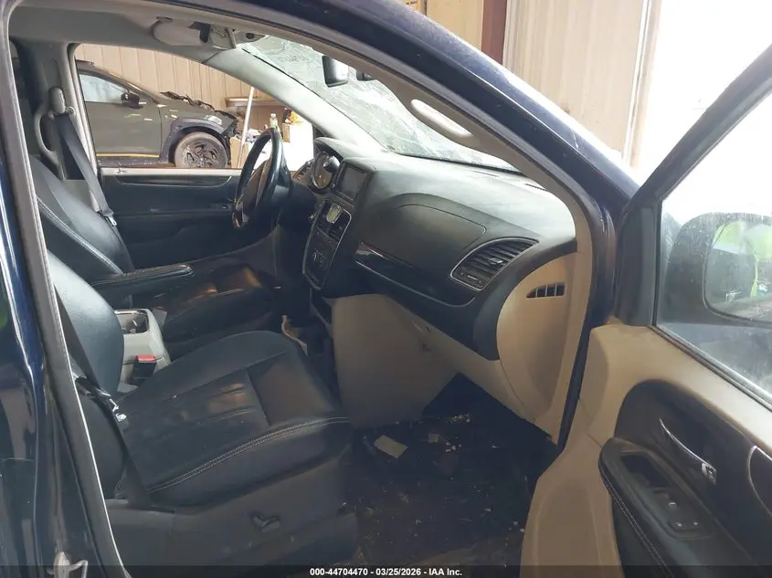 2015 CHRYSLER TOWN & COUNTRY TOURING-L