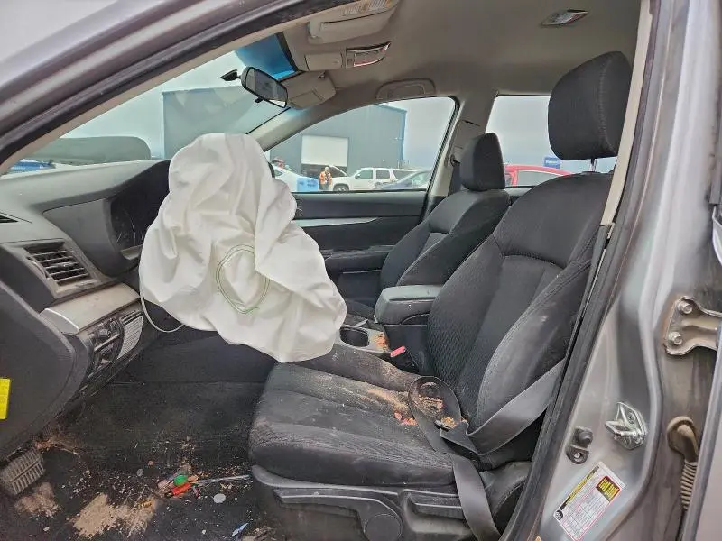 2010 SUBARU OUTBACK 2.5I  