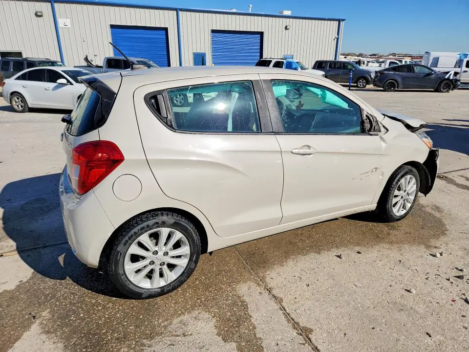 2017 CHEVROLET SPARK 1LT  