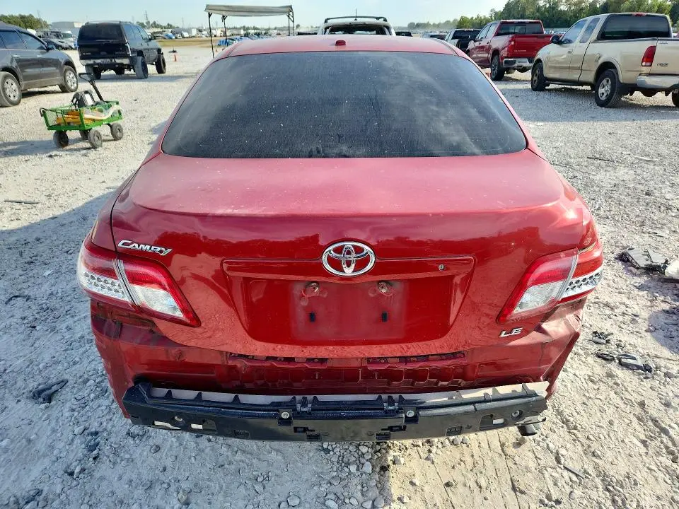 2011 TOYOTA CAMRY LE  