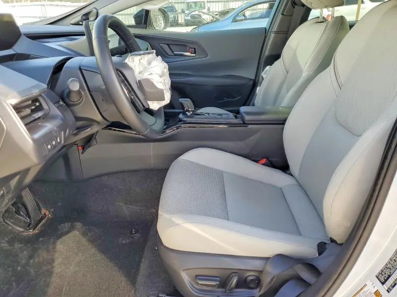 2024 TOYOTA PRIUS LE  