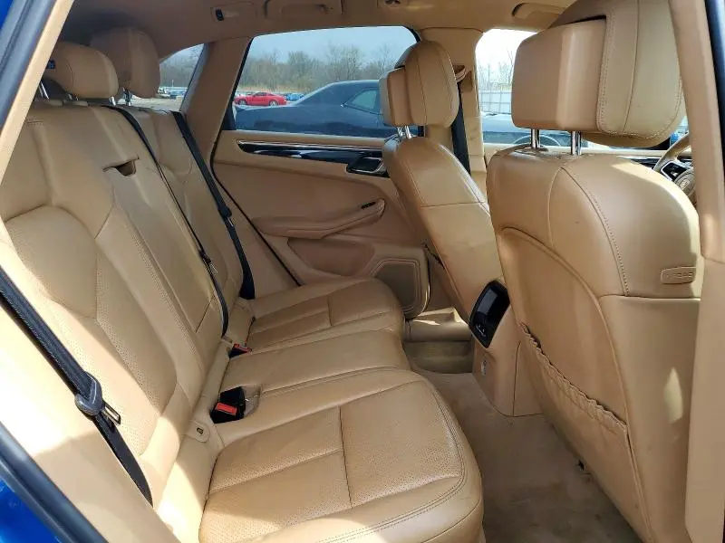 2015 PORSCHE MACAN S  