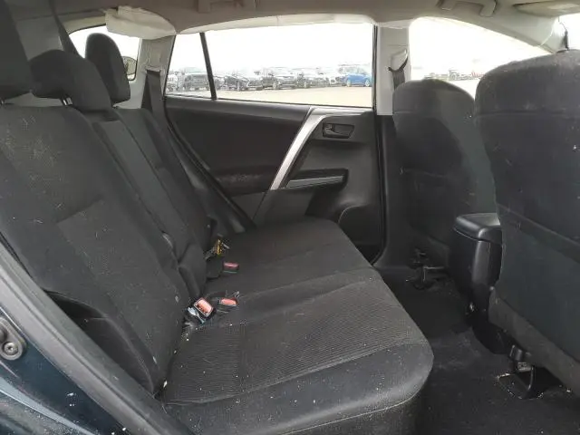 2018 TOYOTA RAV4 LE  