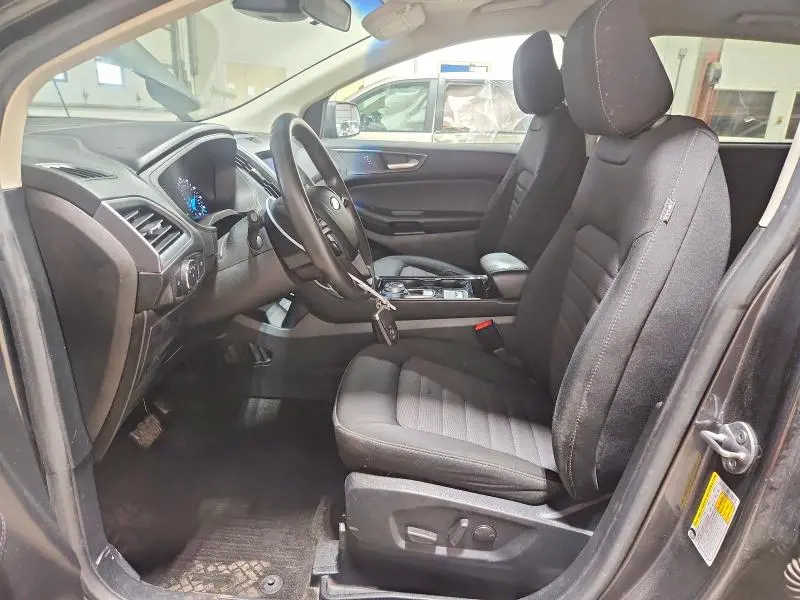 2020 FORD EDGE SE  