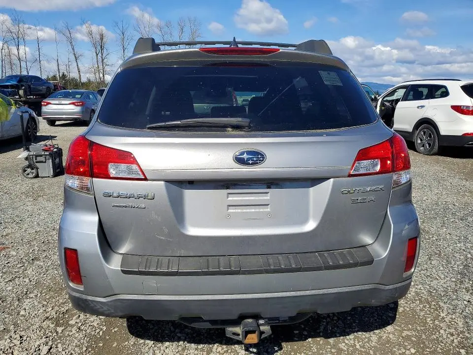 2011 SUBARU OUTBACK 3.6R LIMITED  