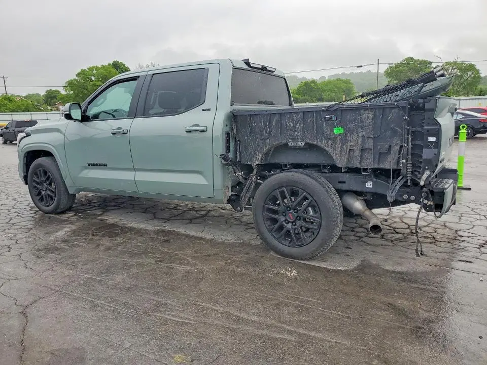 2024 TOYOTA TUNDRA SR5  