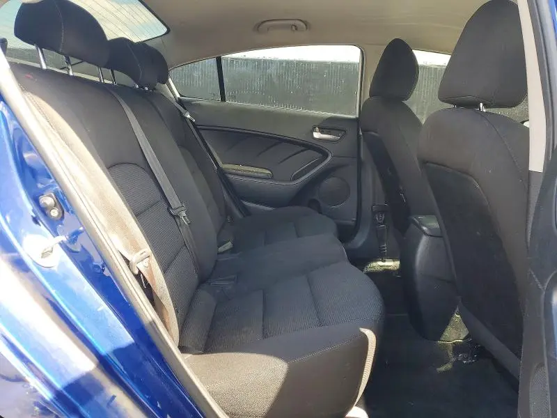 2017 KIA FORTE LX  