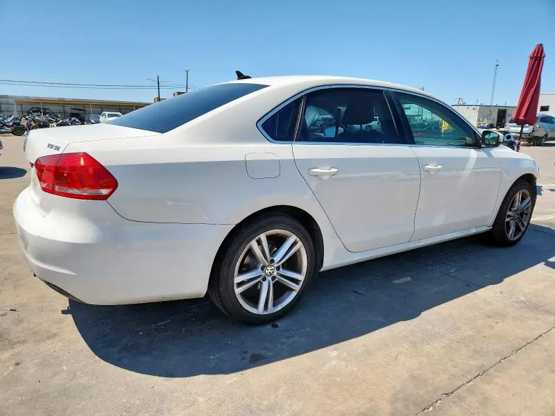 2014 VOLKSWAGEN PASSAT SE  