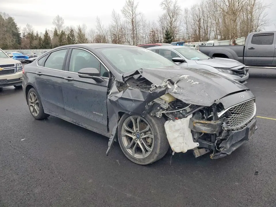 2019 FORD FUSION TITANIUM  