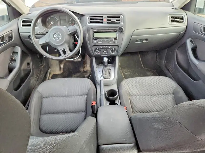 2011 VOLKSWAGEN JETTA   