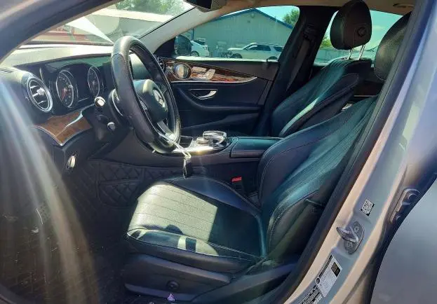 2018 MERCEDES-BENZ E 300  