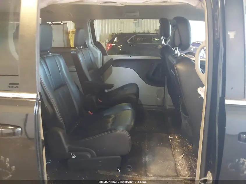 2015 CHRYSLER TOWN & COUNTRY TOURING