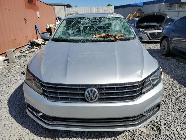 2016 VOLKSWAGEN PASSAT SE  