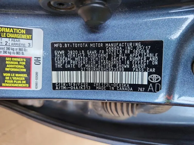2017 TOYOTA COROLLA SE  