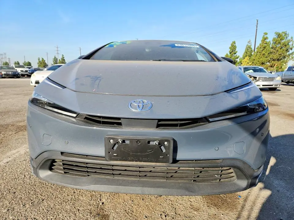 2024 TOYOTA PRIUS LE  