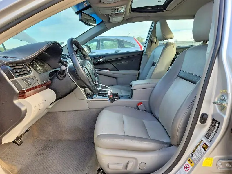 2014 TOYOTA CAMRY XLE V6  