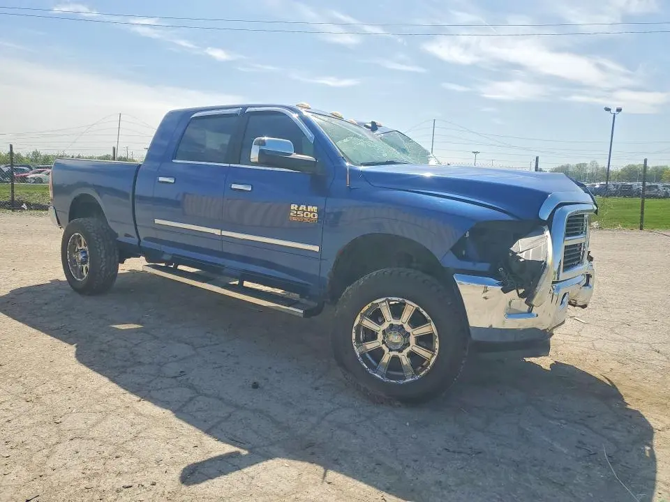 2015 RAM 2500 SLT  