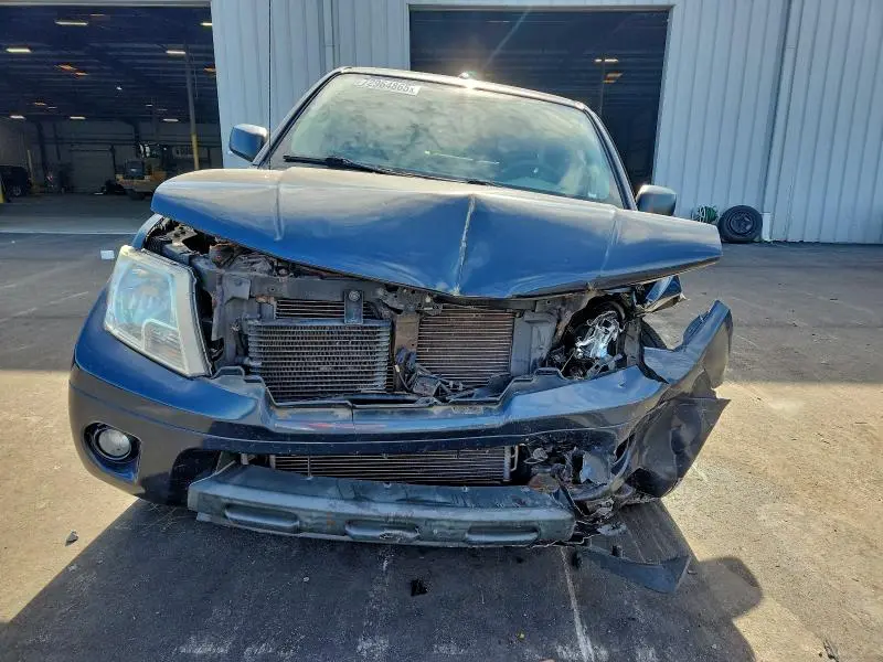 2015 NISSAN FRONTIER S  