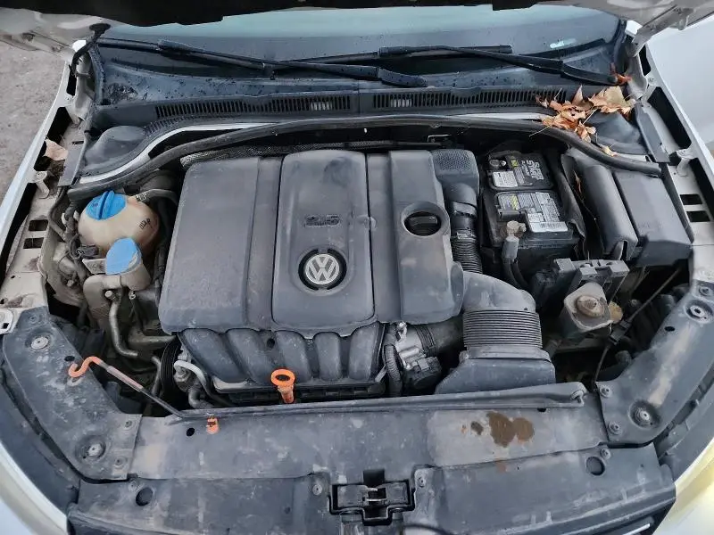 2011 VOLKSWAGEN JETTA SEL  