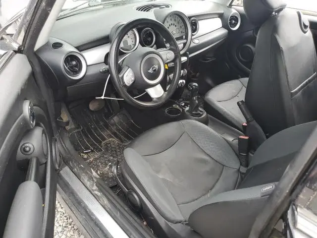 2010 MINI COOPER 
