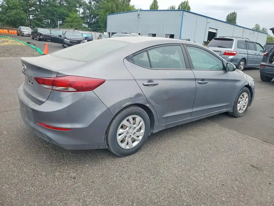 2018 HYUNDAI ELANTRA SE  