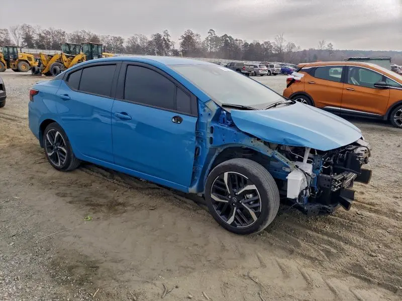 2025 NISSAN VERSA SR  