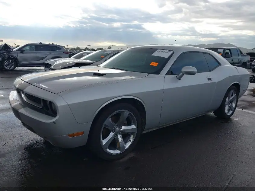 2010 DODGE CHALLENGER SE