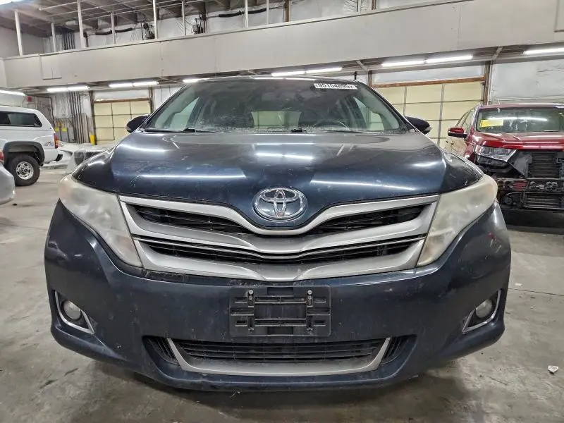 2013 TOYOTA VENZA LE  