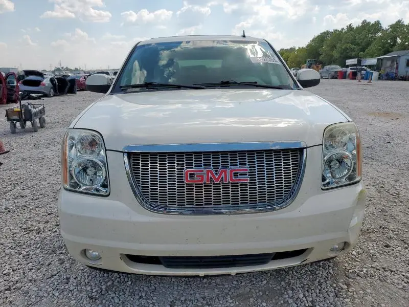 2013 GMC YUKON XL C1500 SLT  