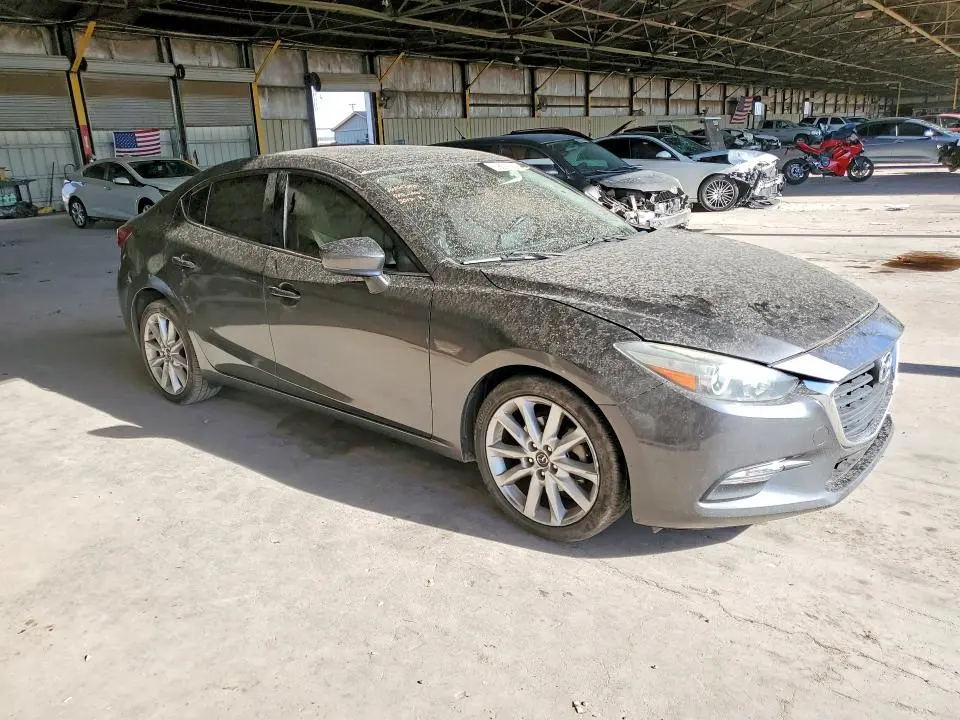 2017 MAZDA 3 TOURING  