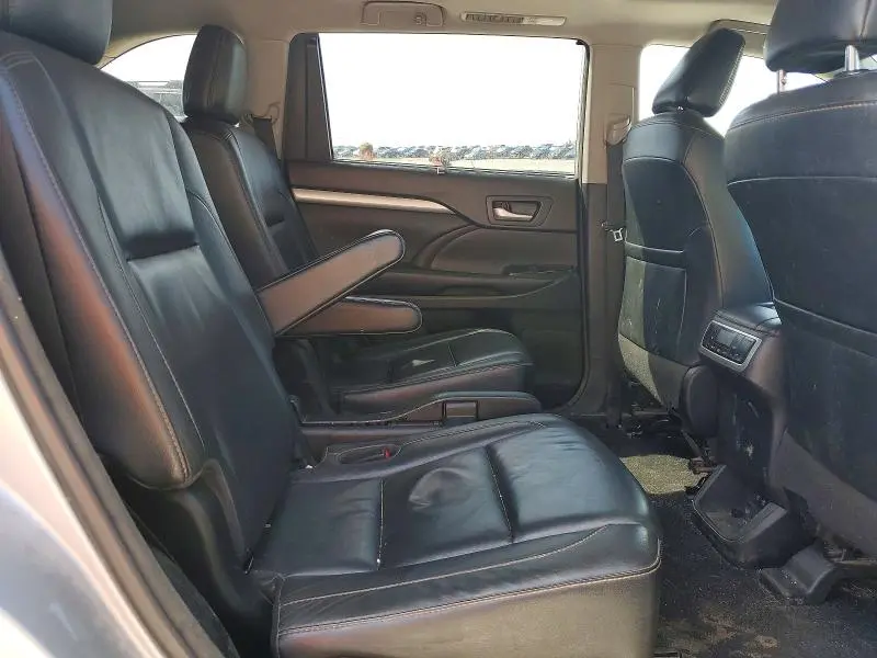 2018 TOYOTA HIGHLANDER XLE  