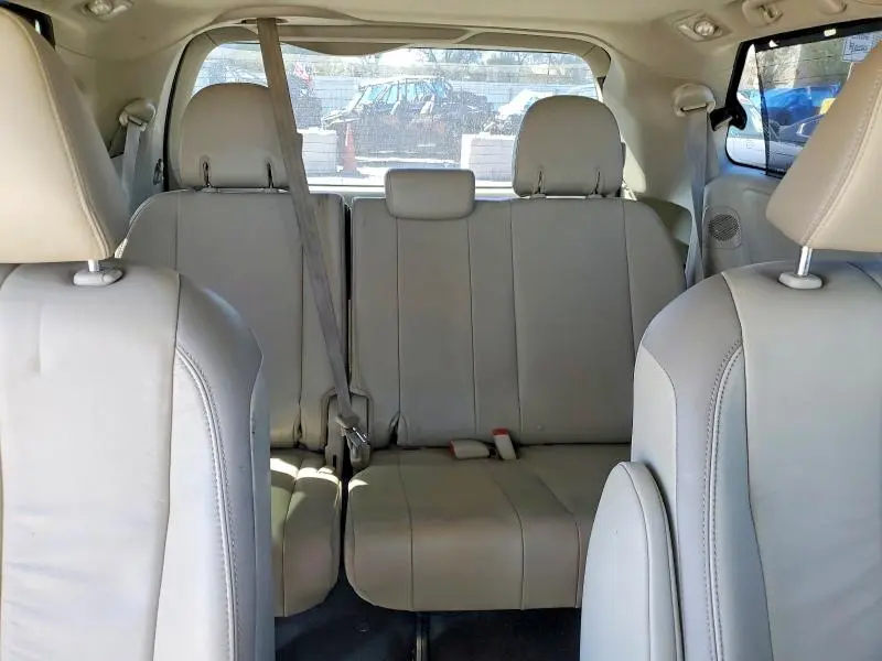 2014 TOYOTA SIENNA LIMITED 7-PASSENGER  