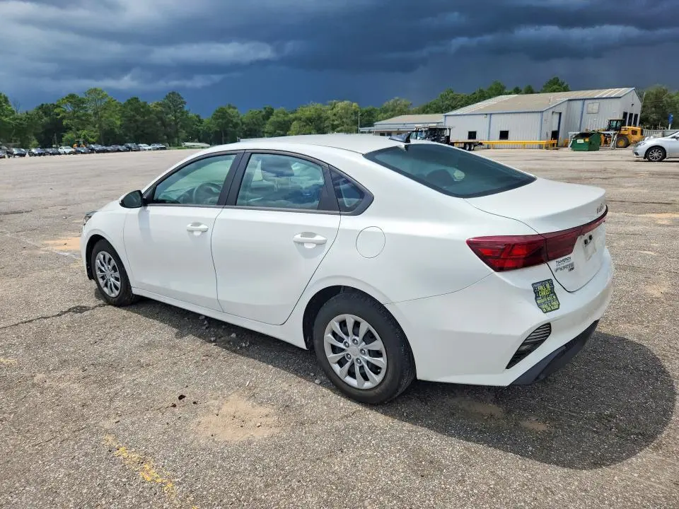 2024 KIA FORTE LX  