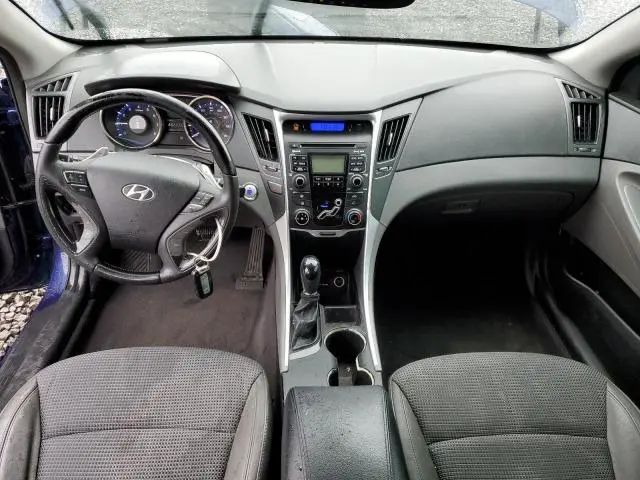 2011 HYUNDAI SONATA SE  