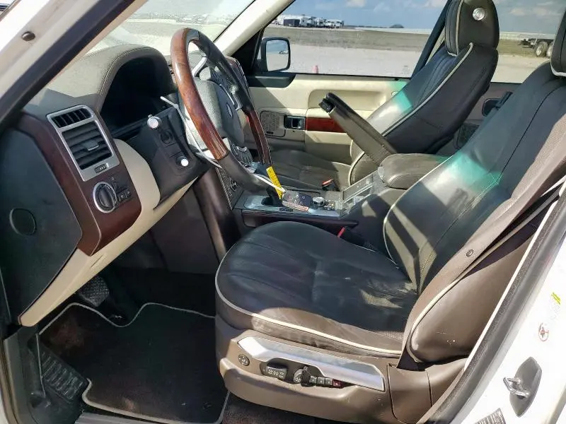 2011 LAND ROVER RANGE ROVER HSE LUXURY  