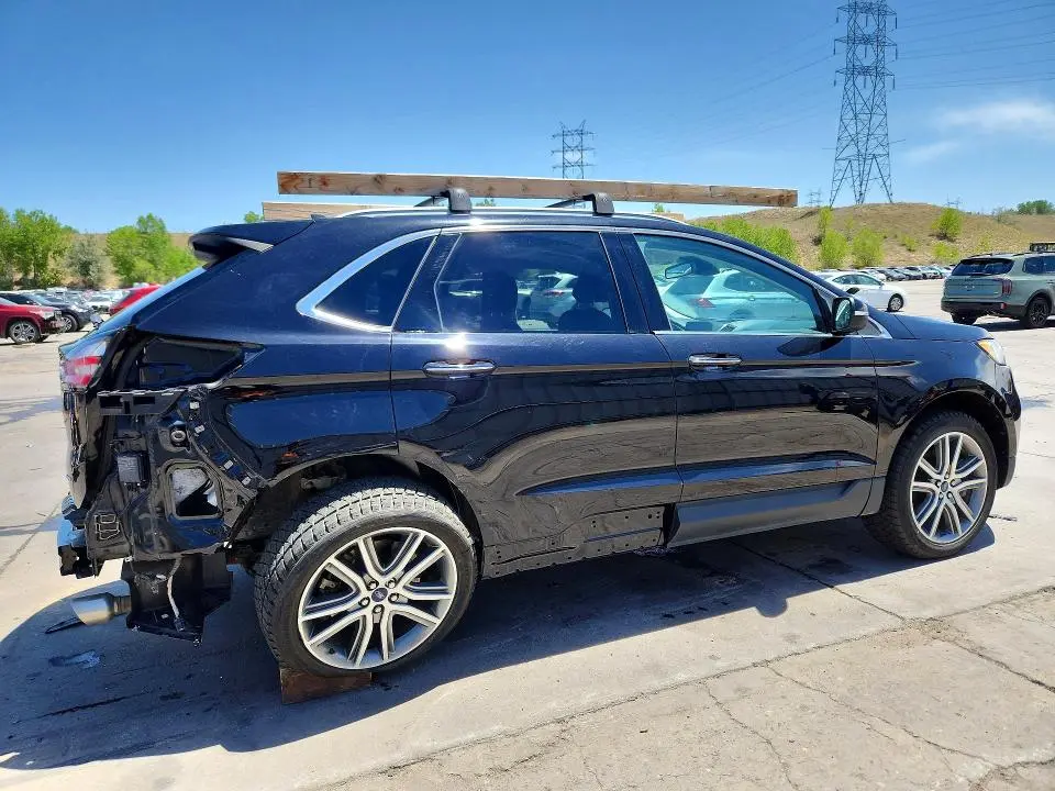 2022 FORD EDGE TITANIUM  