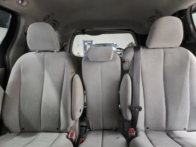 2011 TOYOTA SIENNA LE  
