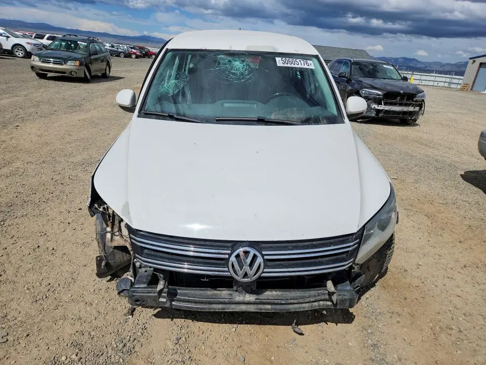 2013 VOLKSWAGEN TIGUAN S  