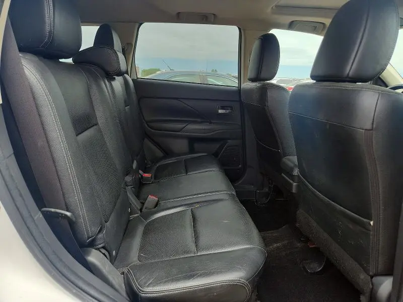 2014 MITSUBISHI OUTLANDER SE  