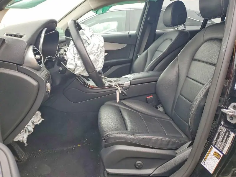 2022 MERCEDES-BENZ GLC 300  