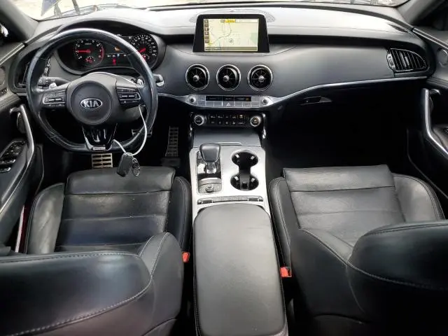 2019 KIA STINGER GT2  